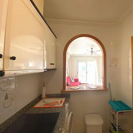 Beautiful Flat In Torrevieja, On The Spanish Seaside - Szep Lakas Torreviejaban, A Spanyol Tengerparton Exterior photo
