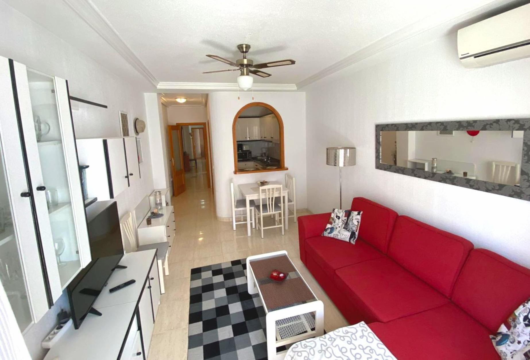 Beautiful Flat In Torrevieja, On The Spanish Seaside - Szep Lakas Torreviejaban, A Spanyol Tengerparton *