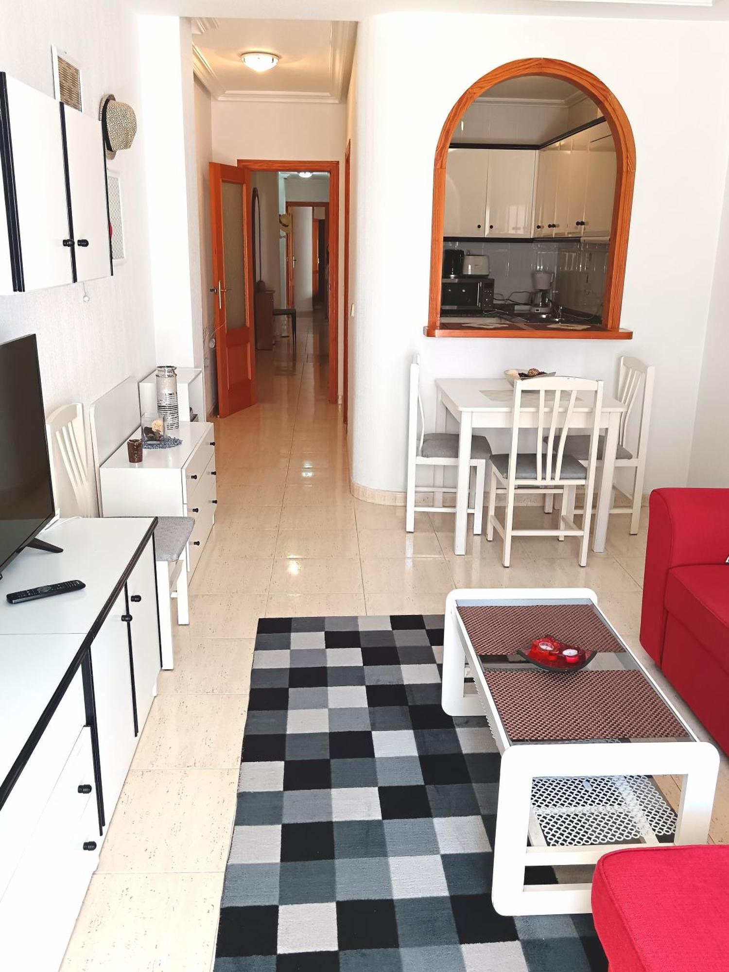 Beautiful Flat In Torrevieja, On The Spanish Seaside - Szep Lakas Torreviejaban, A Spanyol Tengerparton Torrevieja