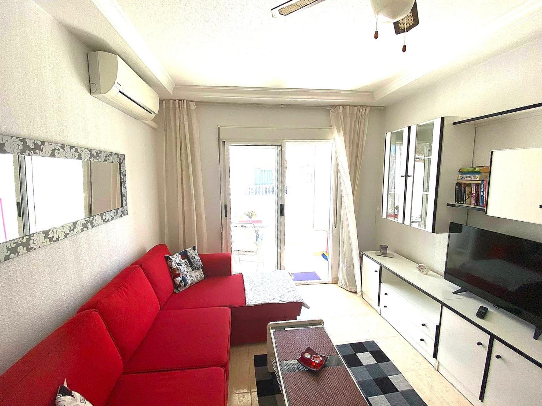 Beautiful Flat In Torrevieja, On The Spanish Seaside - Szep Lakas Torreviejaban, A Spanyol Tengerparton * Torrevieja