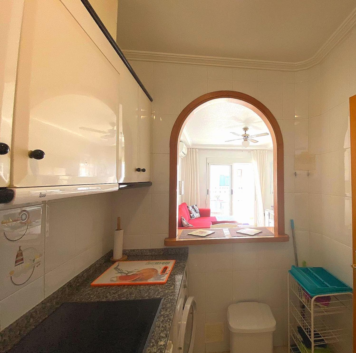 Beautiful Flat In Torrevieja, On The Spanish Seaside - Szep Lakas Torreviejaban, A Spanyol Tengerparton Apartment