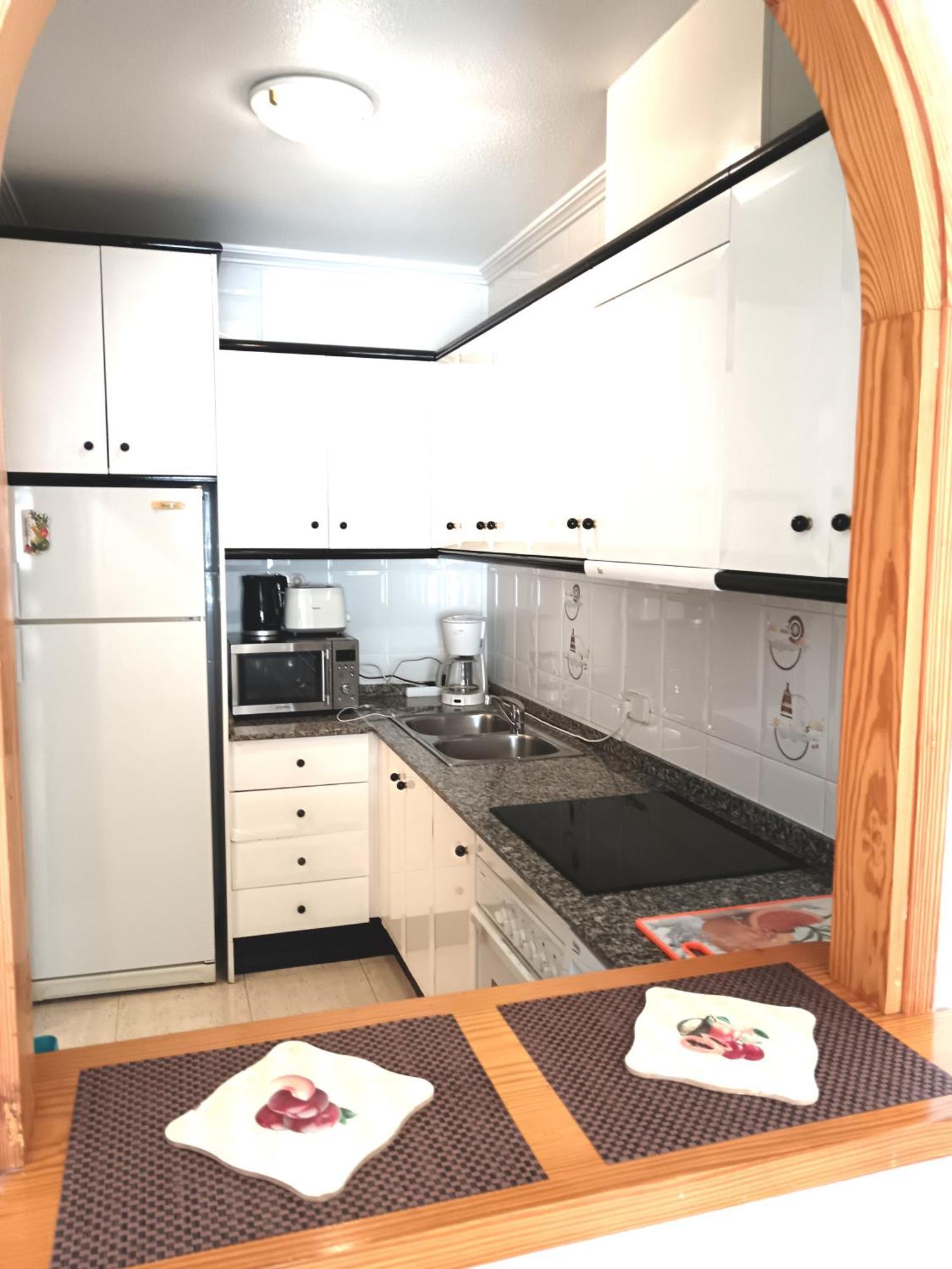 Beautiful Flat In Torrevieja, On The Spanish Seaside - Szep Lakas Torreviejaban, A Spanyol Tengerparton Torrevieja