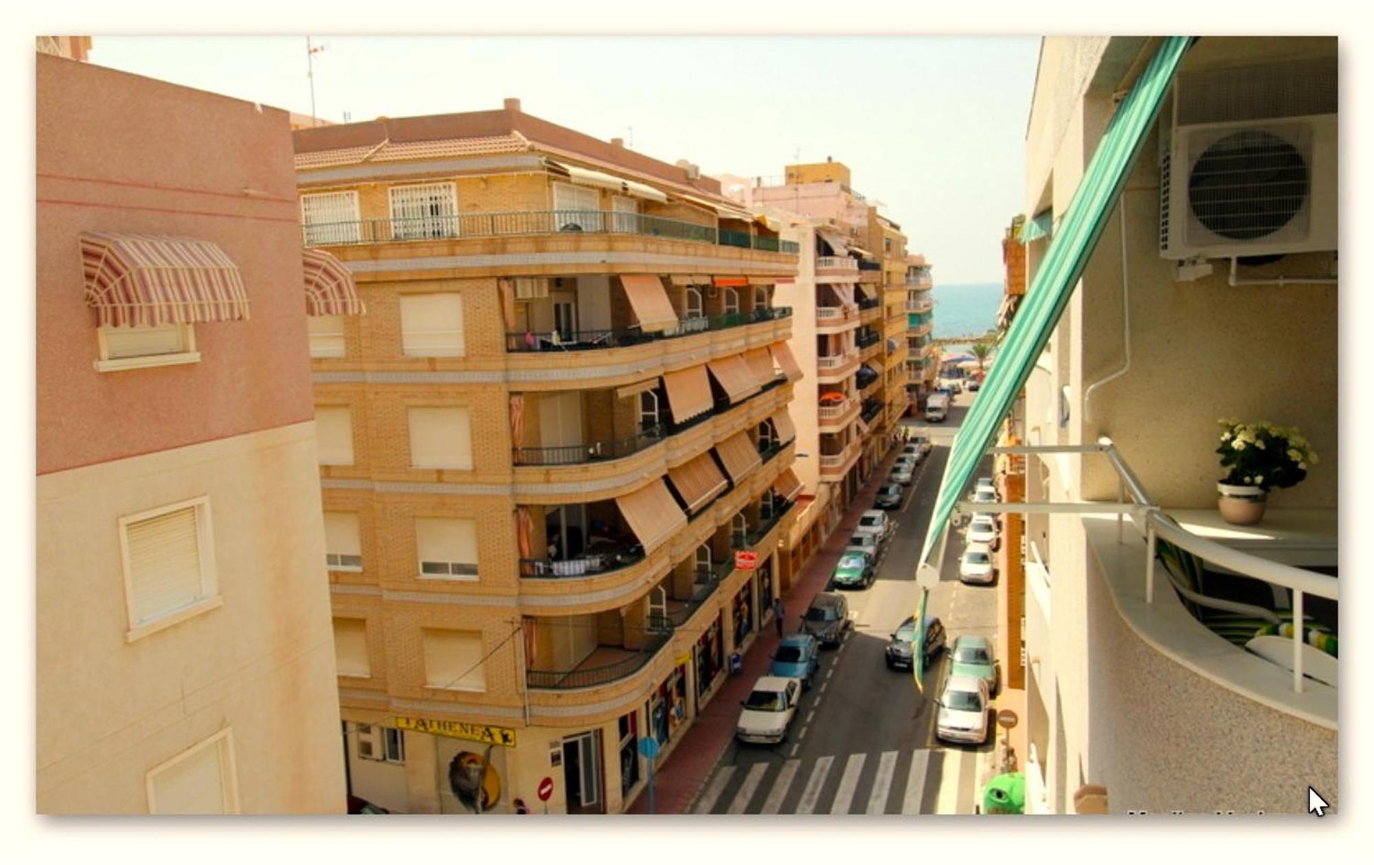 Beautiful Flat In Torrevieja, On The Spanish Seaside - Szep Lakas Torreviejaban, A Spanyol Tengerparton
